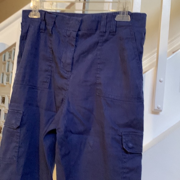 Chico’s Petite Crop Cargo Linen/Cotton Pants - Picture 3 of 12